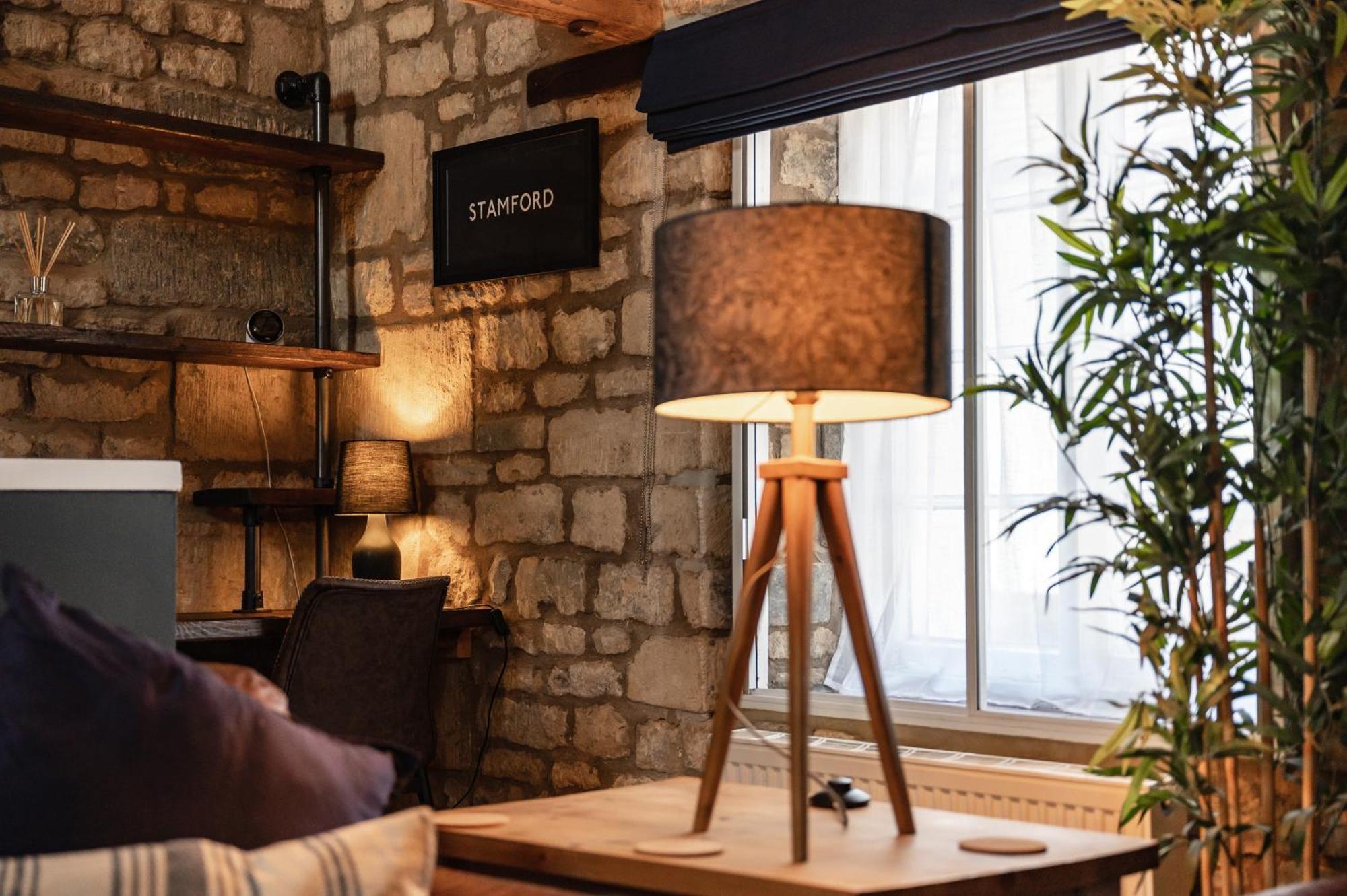 Stylish Central 6 Bedroom Converted Granary Stamford Exterior photo