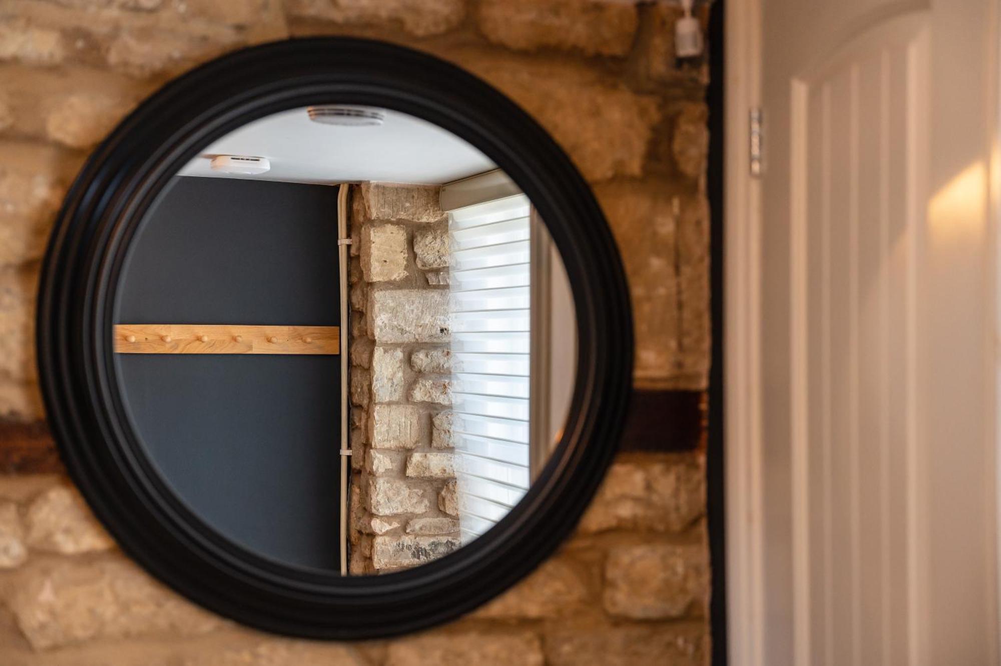 Stylish Central 6 Bedroom Converted Granary Stamford Exterior photo