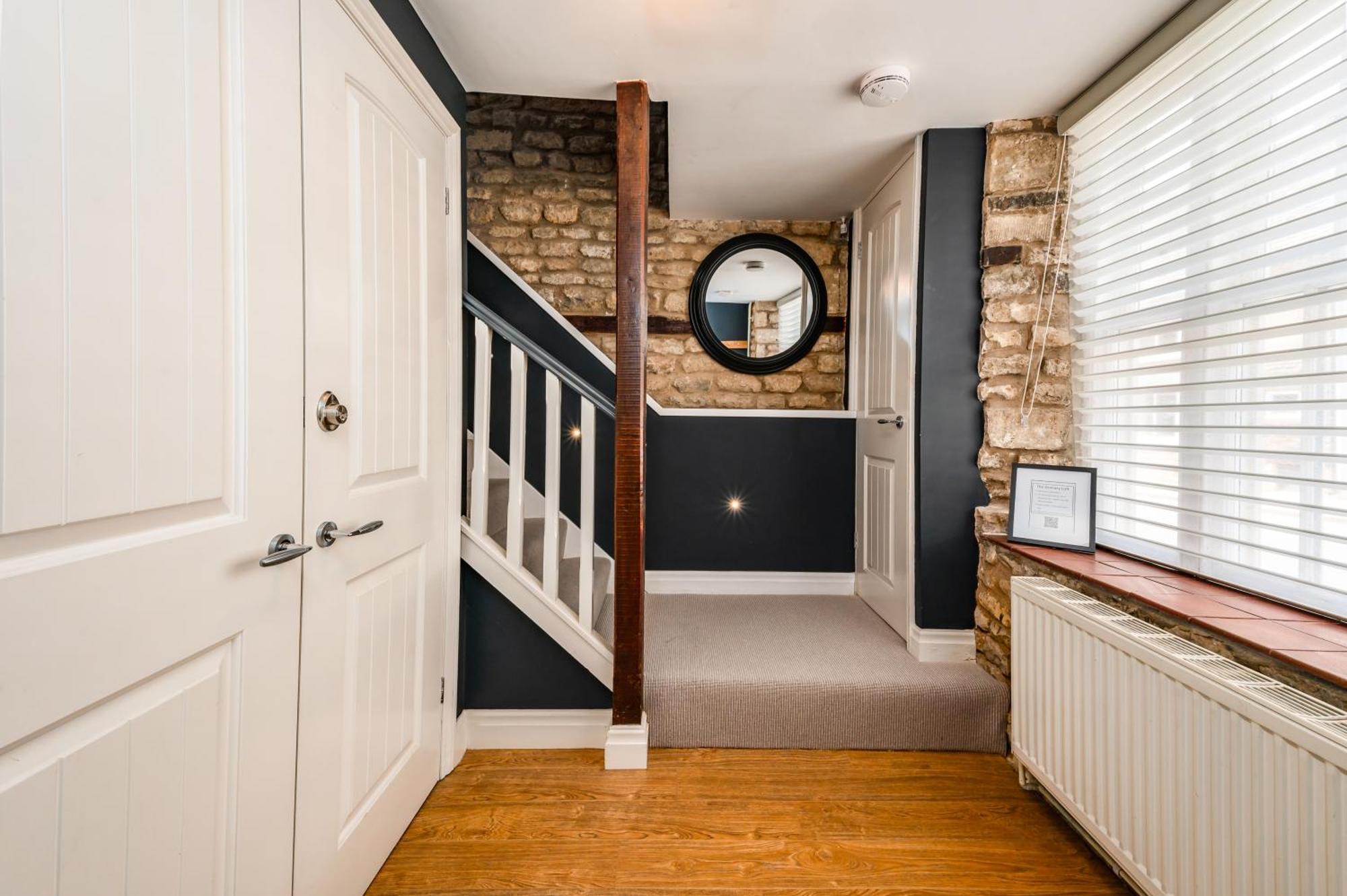 Stylish Central 6 Bedroom Converted Granary Stamford Exterior photo