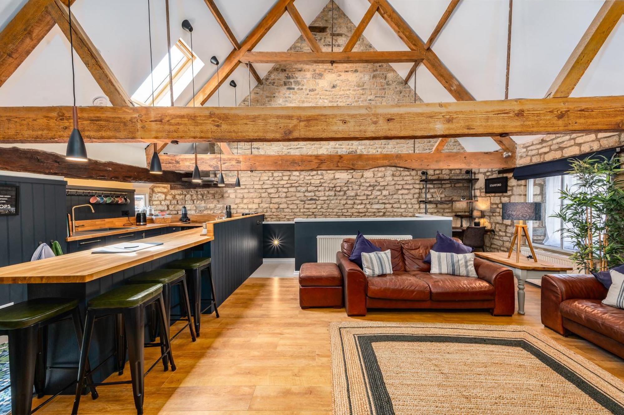 Stylish Central 6 Bedroom Converted Granary Stamford Exterior photo