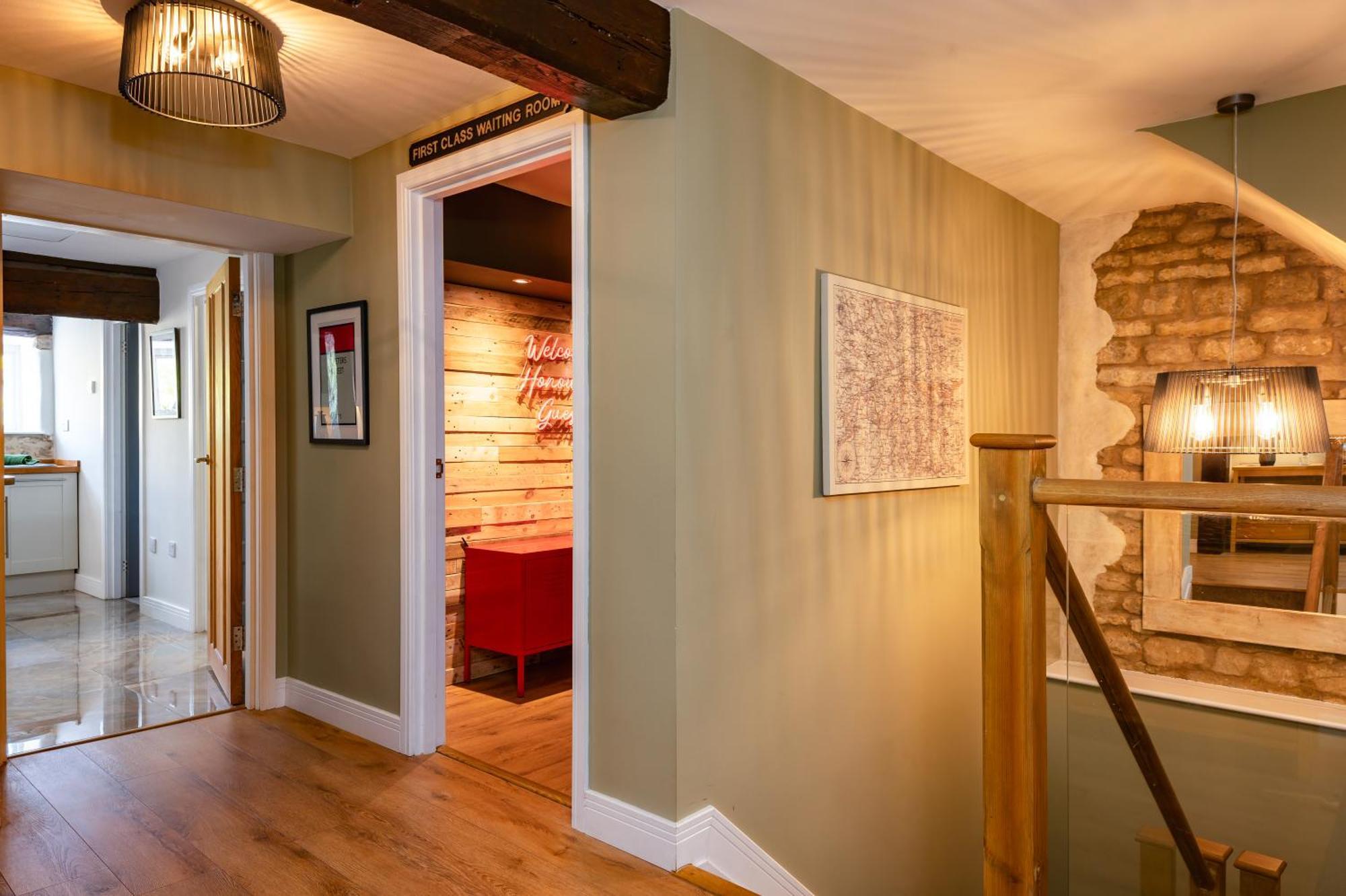 Stylish Central 6 Bedroom Converted Granary Stamford Exterior photo